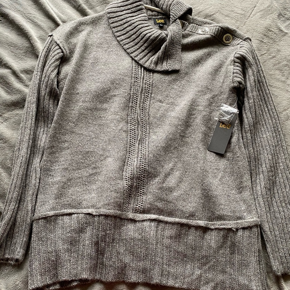 Lee gray turtle neck sweater